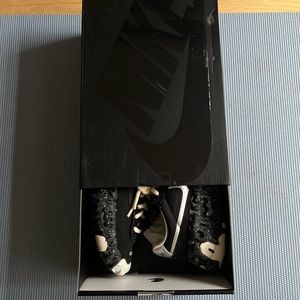 NIKE Overbreak Undercover